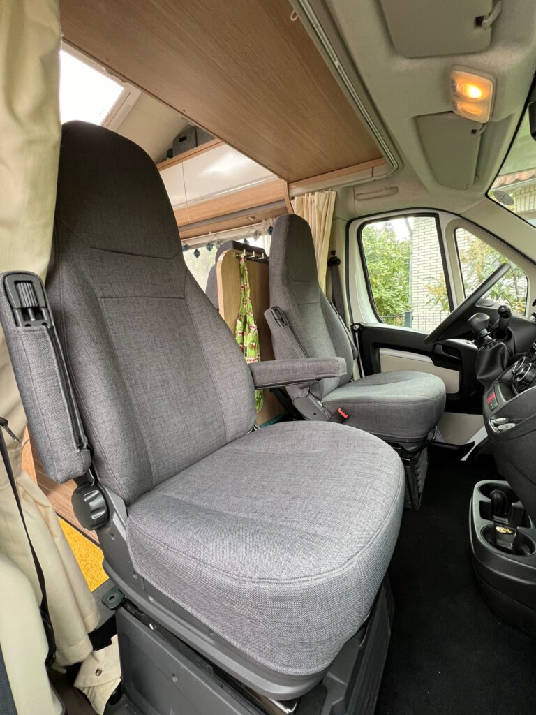 About 21ec6e9d faf5 4a20 9960 2bbe777c33fd